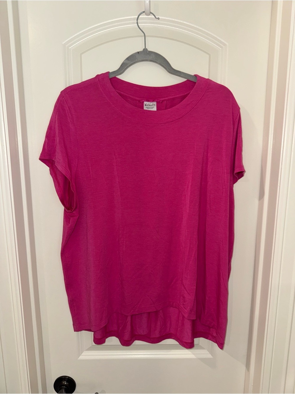 Athleta Fuchsia Crewneck Short Sleeve Tee